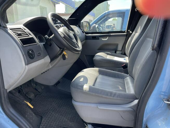 Volkswagen Transporter Trasporter T5 Bankowóz kuloodporny opancerzony 2015