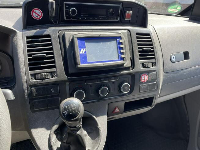 Volkswagen Transporter Trasporter T5 Bankowóz kuloodporny opancerzony 2015