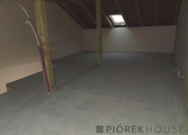 5-pokojowe mieszkanie w Markach