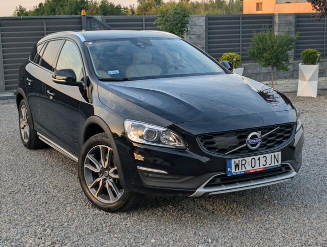 Volvo V60 Cross Country SALON POLSKA Klimatronic Bluetooth Tempomat Skóra Xenon Navi Alu 18"