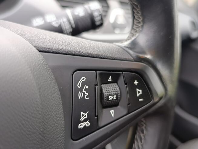 Opel Corsa 1.4 Serwis ,grzane fotele ,bezwypadkowa