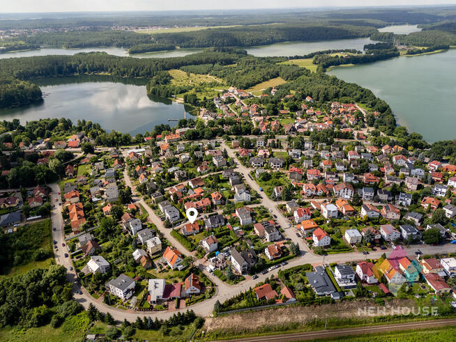 Dom na Jeziorem Sukiel, garaż, wiata, ogród