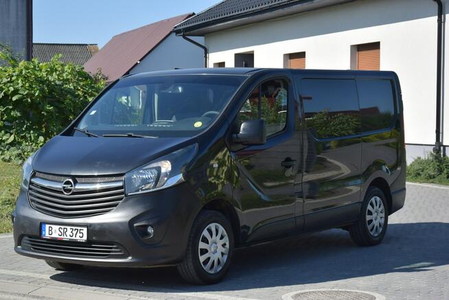 Opel Vivaro 1.6D Trafic 5 Osobowy Navi Kamera Hak Sprowadzony Opłacony
