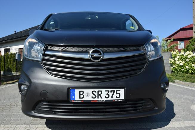 Opel Vivaro 1.6D Trafic 5 Osobowy Navi Kamera Hak Sprowadzony Opłacony