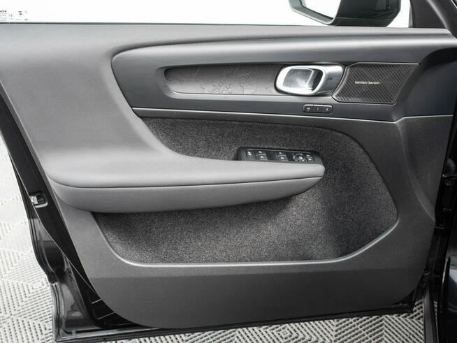 Volvo XC 40 PY33079#73kWh P6 Recharge Ultimate Podgrz.f I kier Salon PL VAT23%