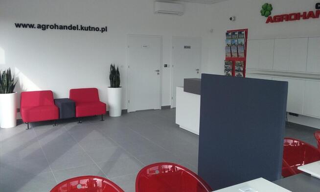 Działka z budynkiem handlowo-usługowym przy dk 60