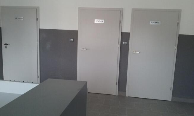 Działka z budynkiem handlowo-usługowym przy dk 60