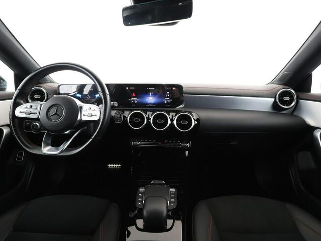 Mercedes CLA 200 FV23 amg line automat virtual navi kamera grzane fotele