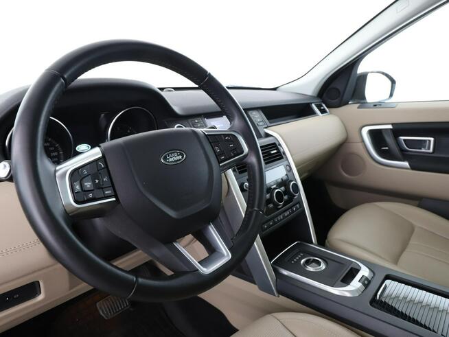 Land Rover Discovery Sport 2.0Td4 SE AWD Panorama Navi Tempomat GrzaneFotele Skóra BiXenon Kamera
