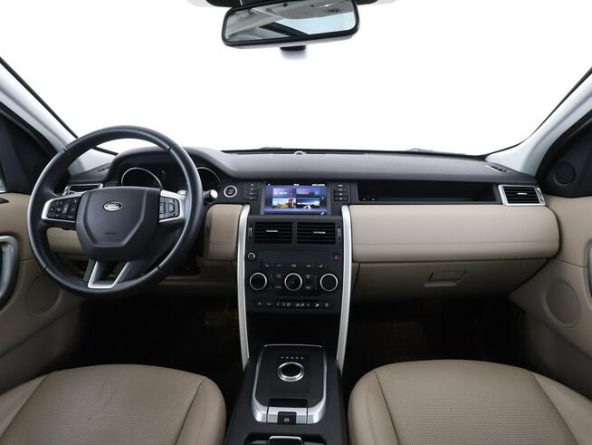 Land Rover Discovery Sport 2.0Td4 SE AWD Panorama Navi Tempomat GrzaneFotele Skóra BiXenon Kamera