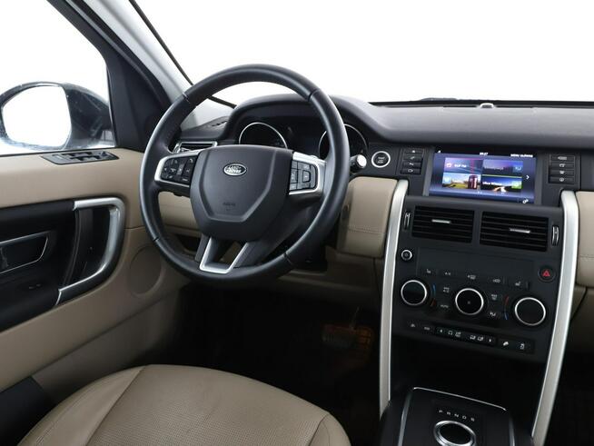 Land Rover Discovery Sport 2.0Td4 SE AWD Panorama Navi Tempomat GrzaneFotele Skóra BiXenon Kamera