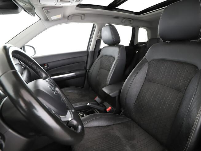 Suzuki Vitara mHEV 4x4 panorama navi kamera grzane fotele hak