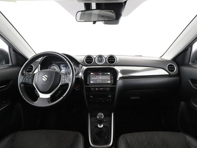 Suzuki Vitara mHEV 4x4 panorama navi kamera grzane fotele hak