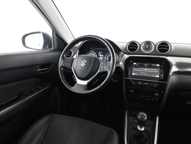 Suzuki Vitara mHEV 4x4 panorama navi kamera grzane fotele hak