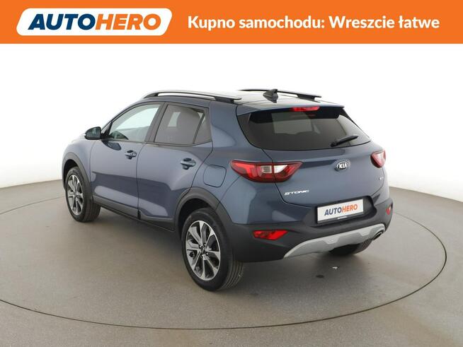 Kia Stonic klima auto navi kamera ic zujniki parkowania grzane fotele i kierownic