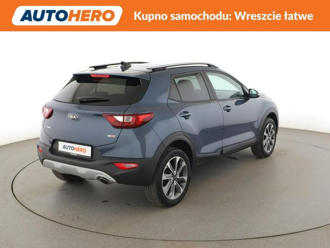 Kia Stonic klima auto navi kamera ic zujniki parkowania grzane fotele i kierownic