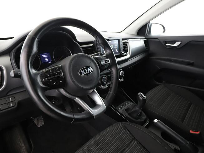 Kia Stonic klima auto navi kamera ic zujniki parkowania grzane fotele i kierownic