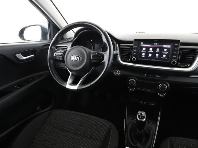 Kia Stonic klima auto navi kamera ic zujniki parkowania grzane fotele i kierownic