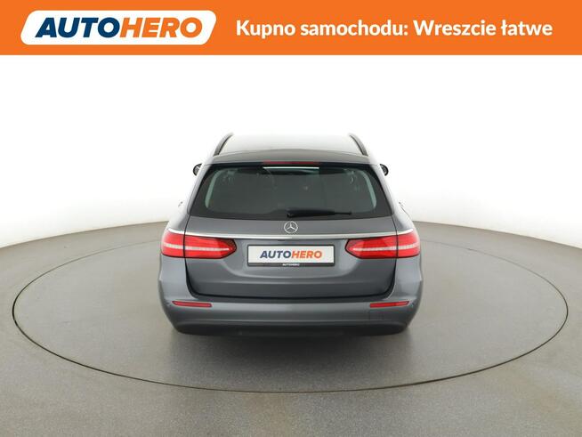 Mercedes E 200 led automat kamera navi grzane fotele pdc
