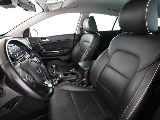 Kia Sportage navi skóra klima auto grzane fotele kamera i czujniki parkowania
