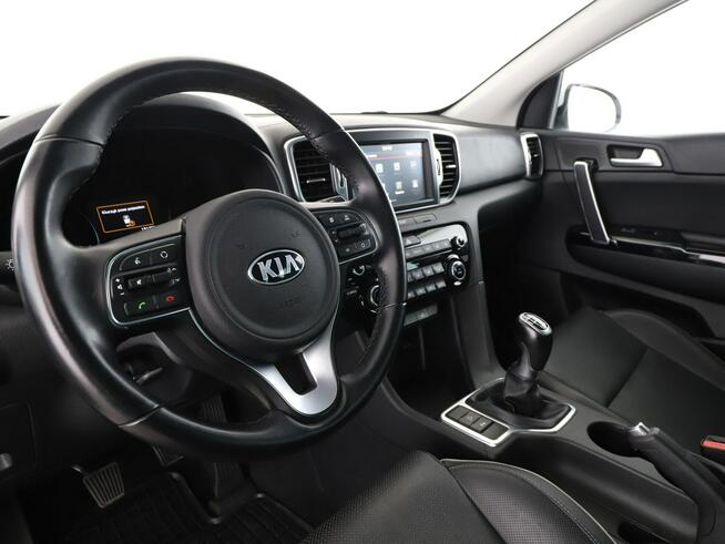 Kia Sportage navi skóra klima auto grzane fotele kamera i czujniki parkowania