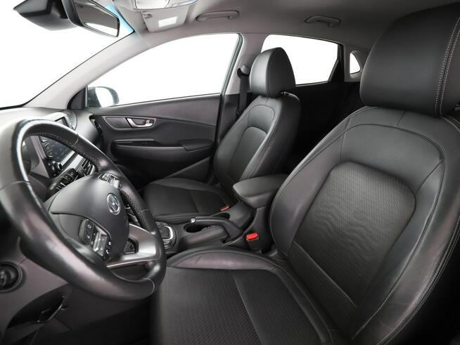 Hyundai Kona 4x4 automat skóra LED navi klima auto grzane fotele kamera i czujniki