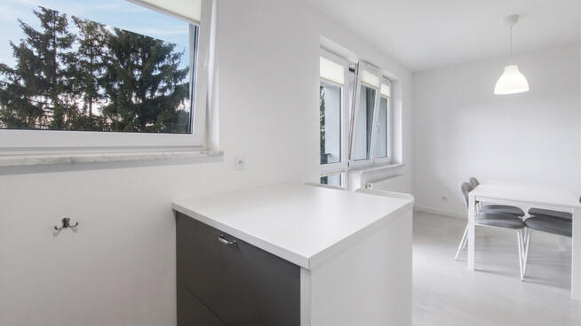 Zobacz > świeżo umeblowane, balkon 48 m²