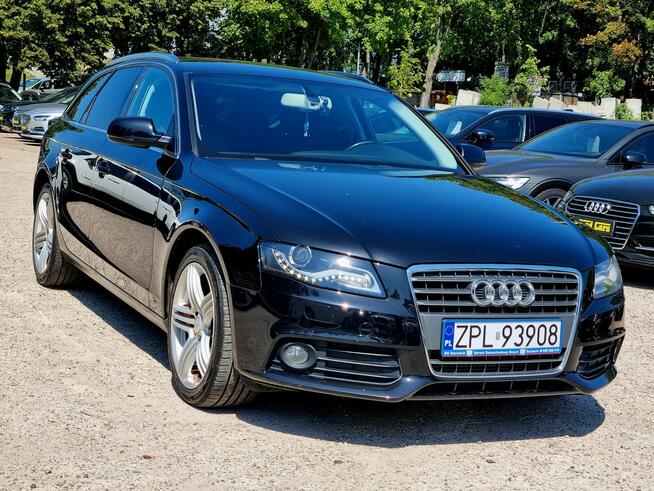 Audi A4 Serwis LED BiXenon Navi Climatronic Multifunkcja Zarejestrowany!