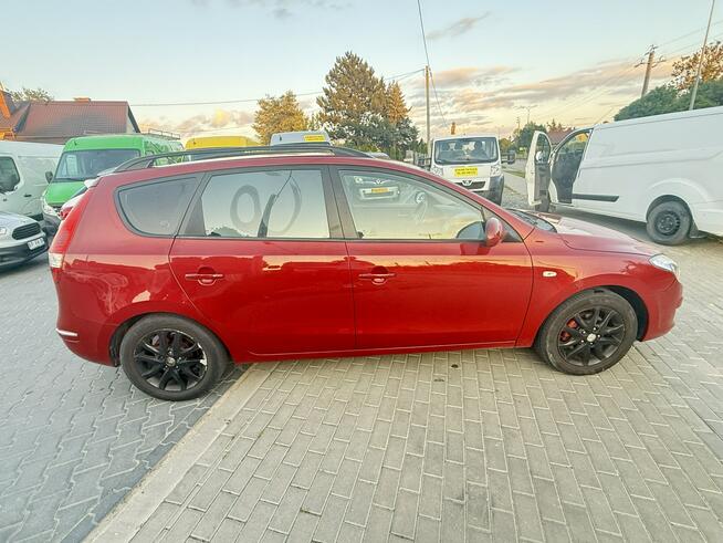 Hyundai I30 Lift 1.4B 2010r Klimatyzacja Serwis Alufelgi Zarejestrowan