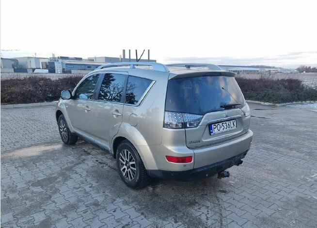 Syndyk sprzeda Mitsubishi Outlander Kombi,