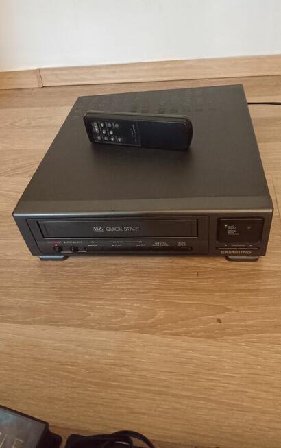 Sprzedam Sprawne Wideo VHS Samsung PK-991R Wraz z Kasetami