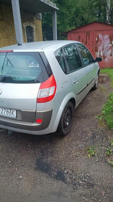 Syndyk sprzeda Renault Megane Scenic, 2006 r, 370 tys. przeb