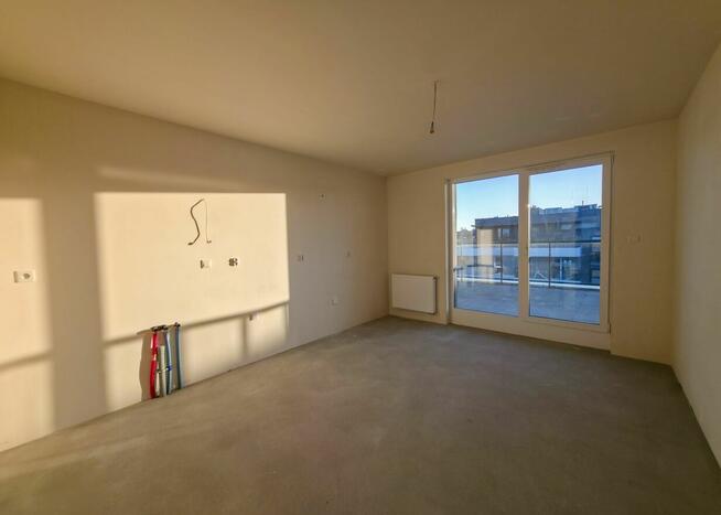 Dwupoziomowy penthouse z trzema tarasami, Jagodno