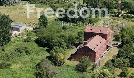 Duża hala 2500m2 wraz z gruntem, źródło wody