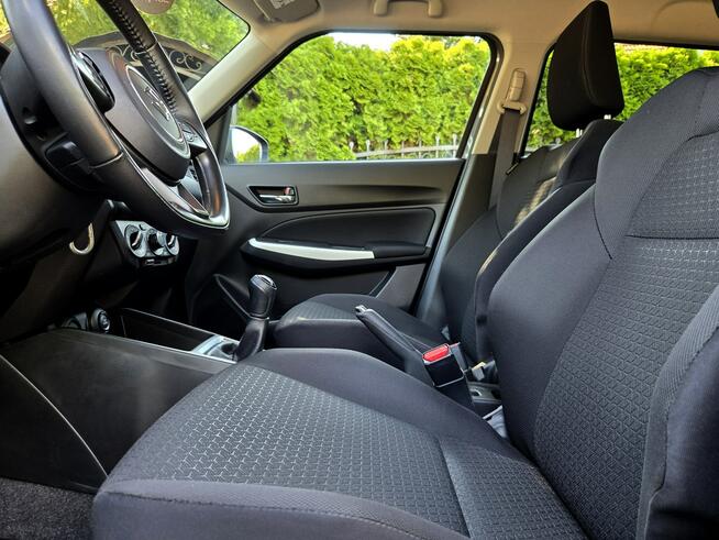 Suzuki Swift MK6 Mild Hybrid 1.2 1.2 Benz. 83KM 2021r LED, Radar, Grzane Fotele