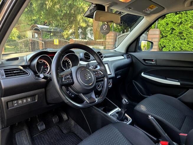 Suzuki Swift MK6 Mild Hybrid 1.2 1.2 Benz. 83KM 2021r LED, Radar, Grzane Fotele