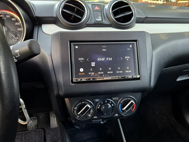 Suzuki Swift MK6 Mild Hybrid 1.2 1.2 Benz. 83KM 2021r LED, Radar, Grzane Fotele