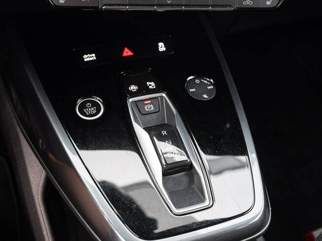 GD4H028#Q4 e-tron 50 77kWh Quattro Podgrz.f Ambient Salon PL VAT23%