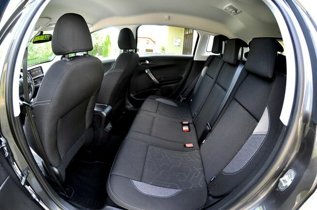 Peugeot 2008 1,2 Benzyna 110Km Ledy Navi Klimatronik Serwis