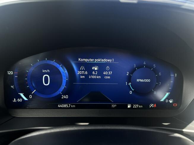 Ford Focus Titanium X 1.0 EcoBoost mHEV 125 KM
