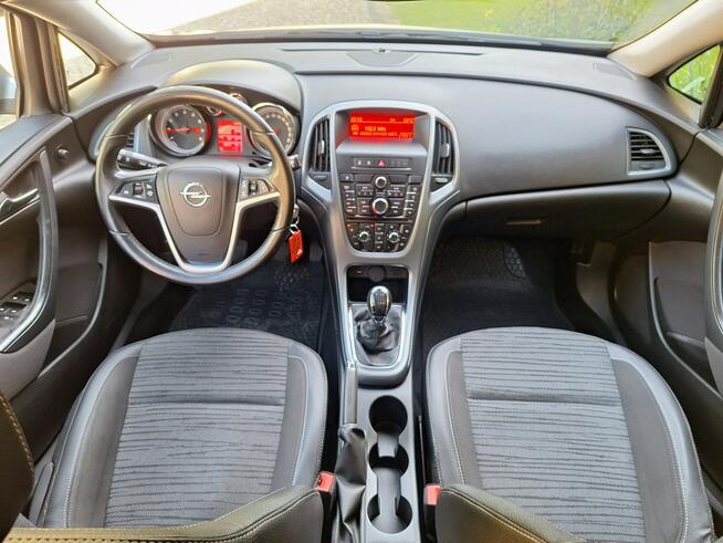Opel Astra Sport Tourer- 1.4 Turbo Edition