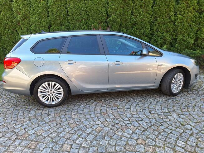 Opel Astra Sport Tourer- 1.4 Turbo Edition