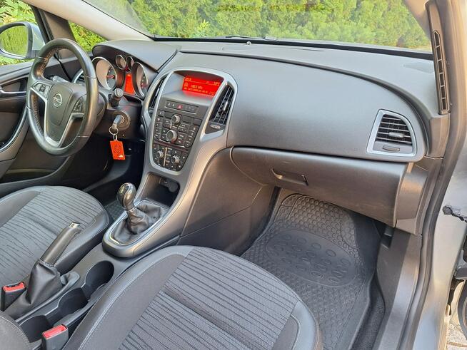 Opel Astra Sport Tourer- 1.4 Turbo Edition