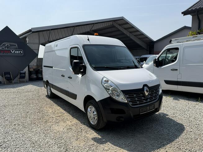 Renault Master średniak L2H2 3 osobowy blaszak pełna opcja regały 130KM
