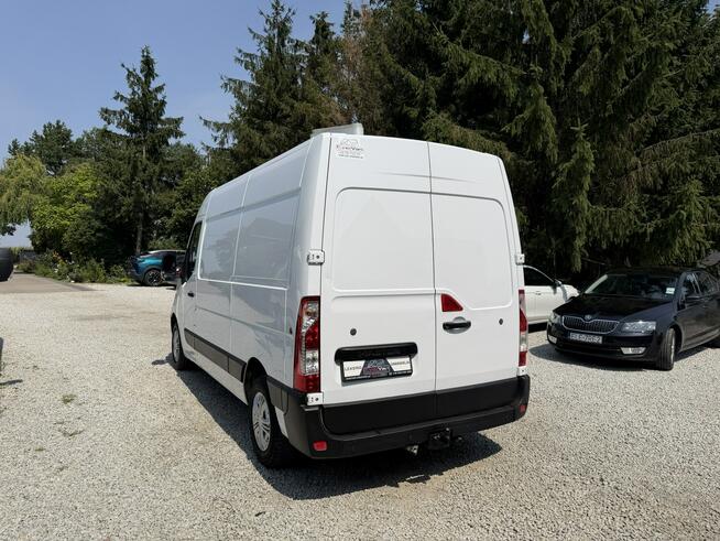 Renault Master średniak L2H2 3 osobowy blaszak pełna opcja regały 130KM