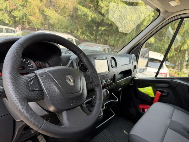 Renault Master średniak L2H2 3 osobowy blaszak pełna opcja regały 130KM