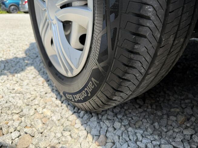 Renault Master średniak L2H2 3 osobowy blaszak pełna opcja regały 130KM