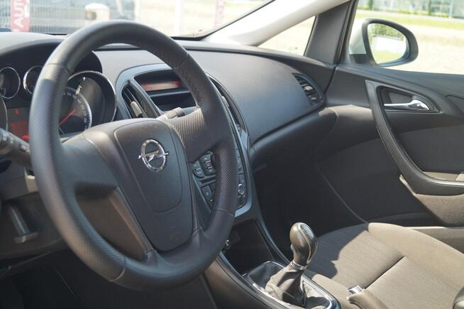 Opel Astra 2013R 1.6 BENZ. 116KM DOINWESTOWANY STAN BDB ZADBANY