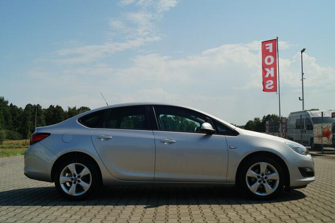 Opel Astra 2013R 1.6 BENZ. 116KM DOINWESTOWANY STAN BDB ZADBANY