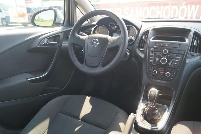 Opel Astra 2013R 1.6 BENZ. 116KM DOINWESTOWANY STAN BDB ZADBANY